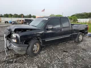 2003 Chevrolet Silverado 1500 LS z VIN 1GCEK19V73E259256, wystawiony jako Copart lot #68541005 z przebiegiem 163 493 mil mil oraz Czysty tytuł • Clean title. Historia ofert i sprzedaży dostępna na DreamBid. Obrazek 1.