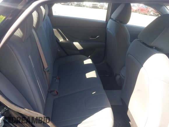 2023 Hyundai Elantra SEL с VIN 5NPLS4AG7PH091047, выставлен на аукционе IAAI как лот 43361461 с пробегом 11 956 миль миль и . История ставок и продаж доступна на DreamBid. Изображение 8.