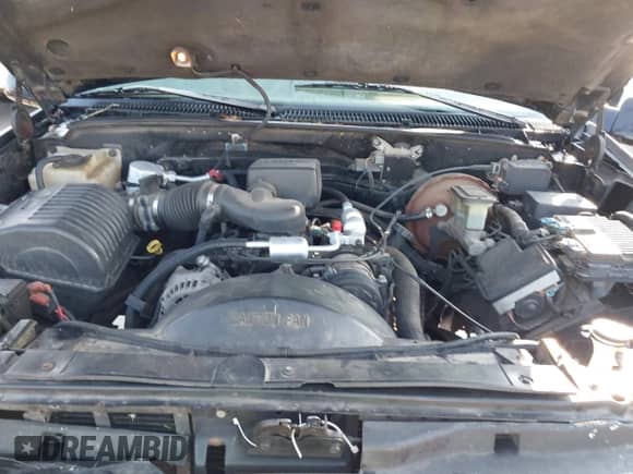1997 Chevrolet Silverado 1500 with VIN 2GCEC19R5V1278473, listed as a IAAI auction lot 43271055 with 307,129 mi miles and . Bid and sale history available at DreamBid. Image 10.