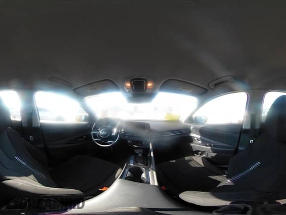 2025 Hyundai Elantra SEL Sport z VIN KMHLM4DJXSU131505, wystawiony jako IAAI lot #43146687 z przebiegiem 1 020 mil mil oraz . Historia ofert i sprzedaży dostępna na DreamBid. Obrazek 18.