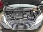 2017 Toyota Sienna LE z VIN 5TDKZ3DC1HS883538, wystawiony jako Copart lot #86128435 z przebiegiem 80 757 mil mil oraz Szkoda całkowita • Salvage title. Historia ofert i sprzedaży dostępna na DreamBid. Obrazek 11.