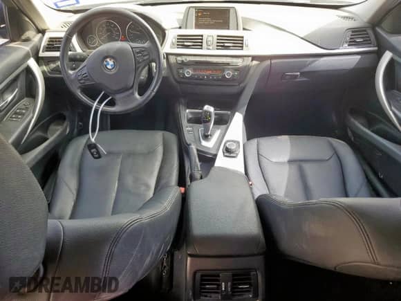 2014 BMW 3 Series 320i xDrive с VIN WBA3C3C5XEP660734, выставлен на аукционе Copart как лот 85671815 с пробегом 188 353 миль миль и Списание • Salvage title. История ставок и продаж доступна на DreamBid. Изображение 8.