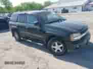 2002 Chevrolet TrailBlazer LS z VIN 1GNDT13S922128652, wystawiony jako IAAI lot #42212905 z przebiegiem 213 734 mil mil oraz . Historia ofert i sprzedaży dostępna na DreamBid. Obrazek 1.