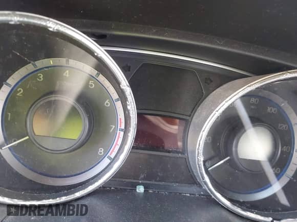 2014 Hyundai Sonata GLS z VIN 5NPEB4AC4EH877343, wystawiony jako IAAI lot #43324912 z przebiegiem Nie podano mil oraz . Historia ofert i sprzedaży dostępna na DreamBid. Obrazek 7.