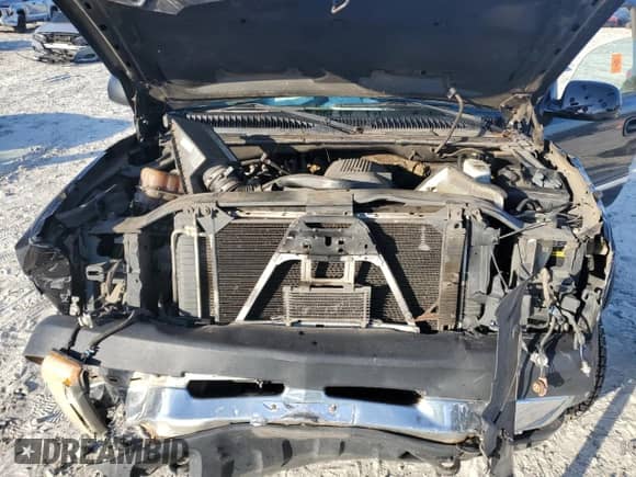 2004 Chevrolet Silverado 2500HD LS with VIN 1GCHK29U04E246568, listed as a Copart auction lot 81997895 with Not provided miles and Salvage title. Bid and sale history available at DreamBid. Image 11.