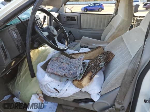 1993 Chevrolet Blazer с VIN 1GNDT13W3P2162256, выставлен на аукционе Copart как лот 41904865 с пробегом 191 390 миль миль и Списание • Salvage title. История ставок и продаж доступна на DreamBid. Изображение 7.