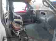 1997 Chevrolet Silverado 2500 с VIN 1GCGC24R6VZ121855, выставлен на аукционе IAAI как лот 42431500 с пробегом 179 761 миль миль и . История ставок и продаж доступна на DreamBid. Изображение 5.