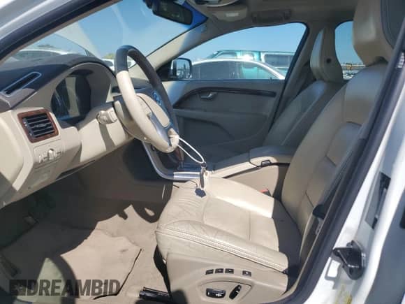 2011 Volvo XC70 3.0T с VIN YV4902BZ1B1099386, выставлен на аукционе Copart как лот 66813875 с пробегом 130 641 миль миль и Списание • Salvage title. История ставок и продаж доступна на DreamBid. Изображение 7.