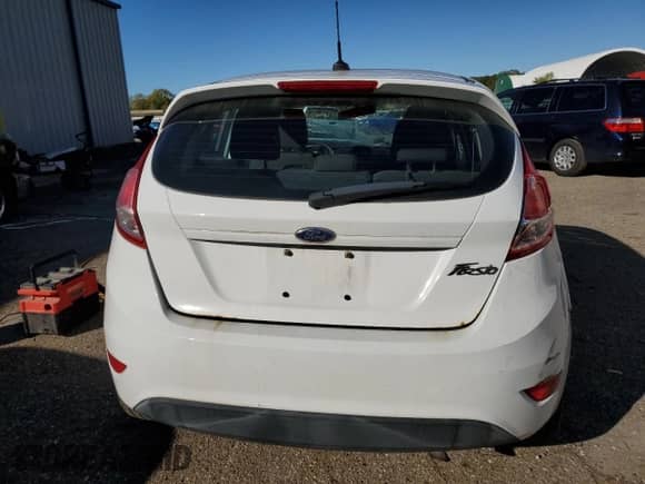 2015 Ford Fiesta S z VIN 3FADP4TJ1FM222163, wystawiony jako Copart lot #85644915 z przebiegiem 51 032 mil mil oraz Czysty tytuł • Clean title. Historia ofert i sprzedaży dostępna na DreamBid. Obrazek 6.