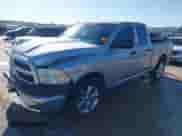 2013 Ram 1500 Tradesman z VIN 1C6RR6FP6DS530057, wystawiony jako IAAI lot #41763335 z przebiegiem 144 125 mil mil oraz . Historia ofert i sprzedaży dostępna na DreamBid. Obrazek 17.