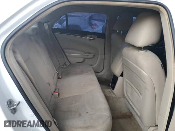 2011 Chrysler 300 с VIN 2C3CA4CG7BH526350, выставлен на аукционе Copart как лот 84031134 с пробегом 216 322 миль миль и Списание • Salvage title. История ставок и продаж доступна на DreamBid. Изображение 10.