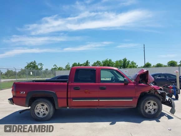 2005 Chevrolet Silverado 1500 Z71 с VIN 2GCEK13T551143145, выставлен на аукционе IAAI как лот 42257668 с пробегом 181 147 миль миль и . История ставок и продаж доступна на DreamBid. Изображение 13.