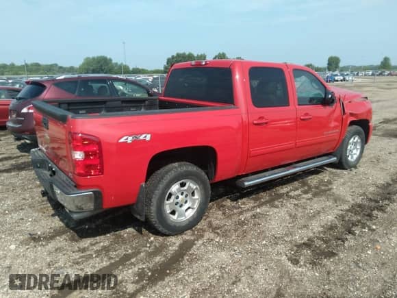 2011 Chevrolet Silverado 1500 LTZ with VIN 3GCUKTE22BG278274, listed as a IAAI auction lot 37097289 with 27,996 mi miles and . Bid and sale history available at DreamBid. Image 4.