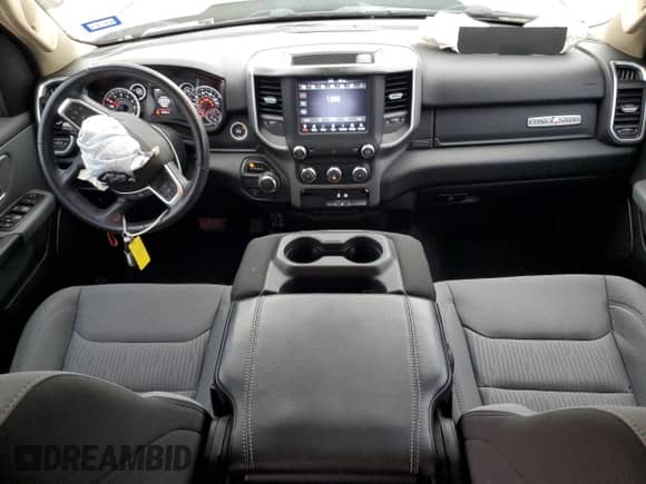 2020 Ram 1500 Big Horn z VIN 1C6RREFGXLN112379, wystawiony jako Copart lot #42867315 z przebiegiem 47 993 mil mil oraz Szkoda całkowita • Salvage title. Historia ofert i sprzedaży dostępna na DreamBid. Obrazek 8.