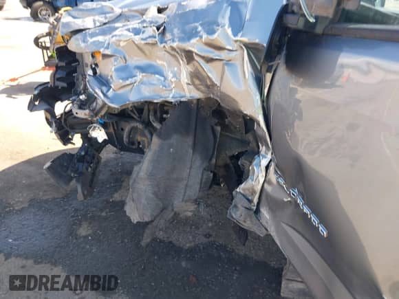 2021 Chevrolet Colorado 4WD Z71 z VIN 1GCGTDEN9M1249916, wystawiony jako IAAI lot #41947042 z przebiegiem 26 842 mil mil oraz . Historia ofert i sprzedaży dostępna na DreamBid. Obrazek 6.