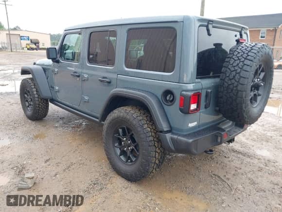 2024 Jeep Wrangler Sport S z VIN 1C4PJXDG1RW261286, wystawiony jako IAAI lot #42219560 z przebiegiem 10 893 mil mil oraz . Historia ofert i sprzedaży dostępna na DreamBid. Obrazek 3.