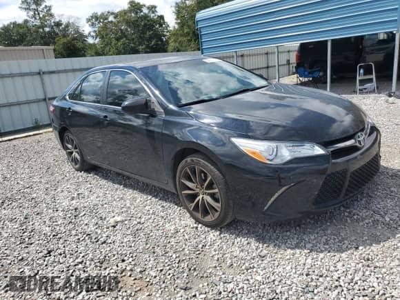 2017 Toyota Camry SE with VIN 4T1BF1FK7HU312046, listed as a Copart auction lot 84352185 with 203,261 mi miles and Salvage title. Bid and sale history available at DreamBid. Image 4.