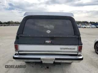 1984 Chevrolet Blazer K10 Utility HT с VIN 1G8EK18HXEF145495, выставлен на аукционе Copart как лот 76857274 с пробегом 40 041 миль миль и Списание • Salvage title. История ставок и продаж доступна на DreamBid. Изображение 6.