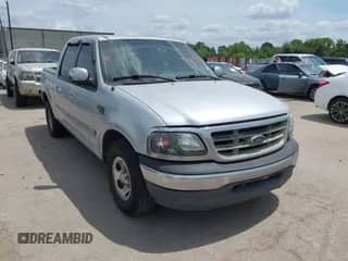 2002 Ford F-150 XLT с VIN 1FTRW07662KC45604, выставлен на аукционе IAAI как лот 43112014 с пробегом 240 538 миль миль и . История ставок и продаж доступна на DreamBid. Изображение 1.