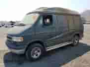1996 Dodge Cargo z VIN 2B6HB21X8TK121094, wystawiony jako Copart lot #70969694 z przebiegiem 110 837 mil mil oraz Czysty tytuł • Clean title. Historia ofert i sprzedaży dostępna na DreamBid. Obrazek 1.