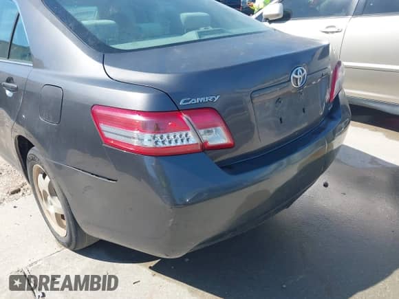 2011 Toyota Camry LE z VIN 4T4BF3EKXBR215157, wystawiony jako IAAI lot #43402109 z przebiegiem 216 833 mil mil oraz . Historia ofert i sprzedaży dostępna na DreamBid. Obrazek 6.