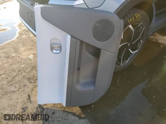 2022 Hyundai Ioniq 5 SE Standard Range z VIN KM8KM4AB3NU096397, wystawiony jako Copart lot #80950984 z przebiegiem 53 566 mil mil oraz Szkoda całkowita • Salvage title. Historia ofert i sprzedaży dostępna na DreamBid. Obrazek 14.