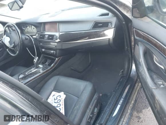 2016 BMW 5 Series 535i с VIN WBA5B1C5XGG133828, выставлен на аукционе IAAI как лот 39934390 с пробегом 83 248 миль миль и . История ставок и продаж доступна на DreamBid. Изображение 5.