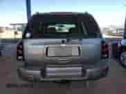 2007 Chevrolet TrailBlazer LS z VIN 1GNDS13S672197793, wystawiony jako Copart lot #82566185 z przebiegiem 63 464 mil mil oraz Szkoda całkowita • Salvage title. Historia ofert i sprzedaży dostępna na DreamBid. Obrazek 6.