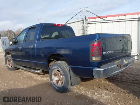 2003 Dodge 1500 ST с VIN 1D7HA18K83J529471, выставлен на аукционе IAAI как лот 41405994 с пробегом 193 038 миль миль и . История ставок и продаж доступна на DreamBid. Изображение 3.