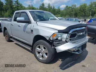 2014 Ram 1500 Big Horn z VIN 1C6RR7GT4ES125933, wystawiony jako IAAI lot #42552831 z przebiegiem 199 384 mil mil oraz . Historia ofert i sprzedaży dostępna na DreamBid. Obrazek 1.