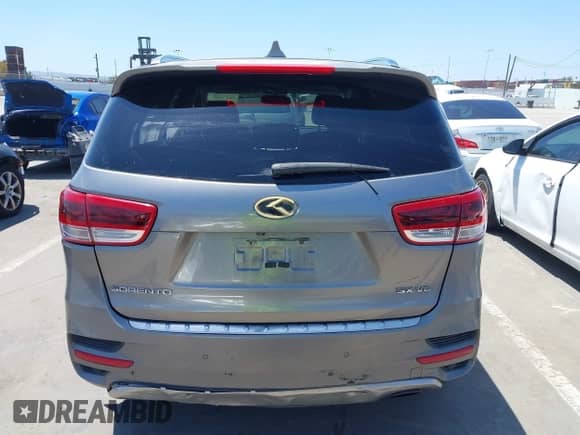 2016 Kia Sorento SXL with VIN 5XYPK4A56GG046026, listed as a IAAI auction lot 42171029 with 184,461 mi miles and . Bid and sale history available at DreamBid. Image 16.