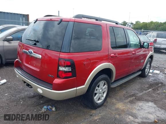 2008 Ford Explorer Eddie Bauer with VIN 1FMEU74E88UB22291, listed as a IAAI auction lot 43301851 with 247,466 mi miles and . Bid and sale history available at DreamBid. Image 4.