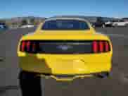 2017 Ford Mustang EcoBoost Premium z VIN 1FA6P8TH2H5297038, wystawiony jako Copart lot #85400955 z przebiegiem 74 374 mil mil oraz Szkoda całkowita • Salvage title. Historia ofert i sprzedaży dostępna na DreamBid. Obrazek 6.