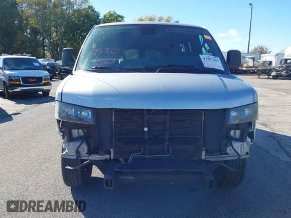 2020 Chevrolet Express Passenger LT с VIN 1GAZGPFGXL1271106, выставлен на аукционе IAAI как лот 43307063 с пробегом 131 301 миль миль и . История ставок и продаж доступна на DreamBid. Изображение 13.
