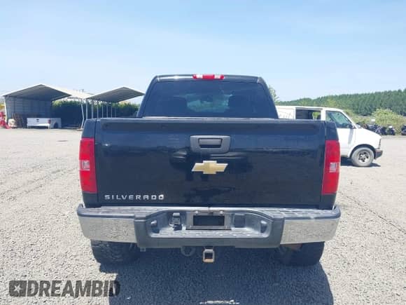 2011 Chevrolet Silverado 1500 LS z VIN 3GCPKREA6BG291312, wystawiony jako IAAI lot #42471331 z przebiegiem 171 323 mil mil oraz . Historia ofert i sprzedaży dostępna na DreamBid. Obrazek 16.