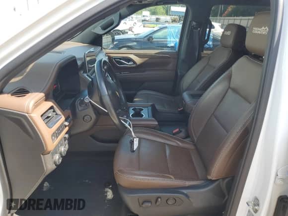 2021 Chevrolet Suburban High Country z VIN 1GNSCGKL8MR239269, wystawiony jako Copart lot #63642145 z przebiegiem Nie podano mil oraz Szkoda całkowita • Salvage title. Historia ofert i sprzedaży dostępna na DreamBid. Obrazek 7.