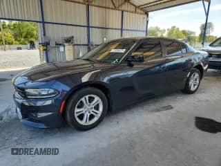 2019 Dodge Charger SXT with VIN 2C3CDXBG7KH657448, listed as a Copart auction lot 71935675 with 183,071 mi miles and Clean title. Bid and sale history available at DreamBid. Image 1.