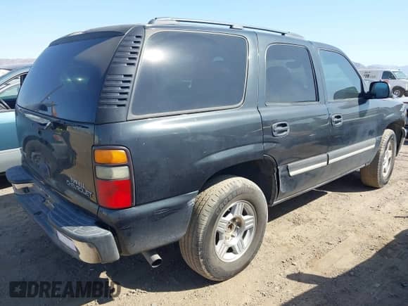 2005 Chevrolet Tahoe Z71 z VIN 1GNEC13T75R269616, wystawiony jako IAAI lot #42529693 z przebiegiem 321 143 mil mil oraz . Historia ofert i sprzedaży dostępna na DreamBid. Obrazek 4.