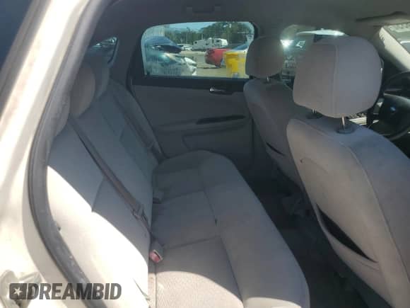2006 Chevrolet Impala LS z VIN 2G1WB58K769309625, wystawiony jako Copart lot #81131835 z przebiegiem 111 149 mil mil oraz Szkoda całkowita • Salvage title. Historia ofert i sprzedaży dostępna na DreamBid. Obrazek 10.