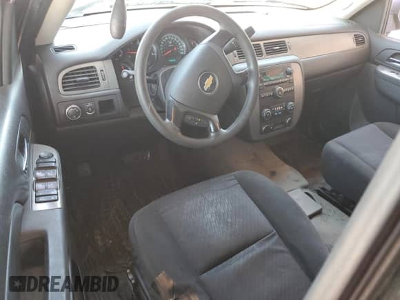 2011 Chevrolet Tahoe Commercial z VIN 1GNLC2E09BR207632, wystawiony jako Copart lot #54716815 z przebiegiem 92 836 mil mil oraz Szkoda całkowita • Salvage title. Historia ofert i sprzedaży dostępna na DreamBid. Obrazek 8.