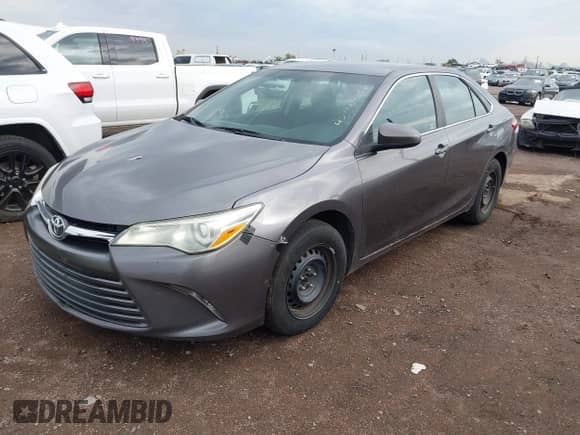 2016 Toyota Camry XLE with VIN 4T1BF1FKXGU564341, listed as a IAAI auction lot 43434878 with 185,726 mi miles and . Bid and sale history available at DreamBid. Image 2.