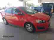 2012 Chevrolet Sonic LS z VIN 1G1JB5SH5C4226409, wystawiony jako IAAI lot #42944948 z przebiegiem 130 700 mil mil oraz . Historia ofert i sprzedaży dostępna na DreamBid. Obrazek 1.