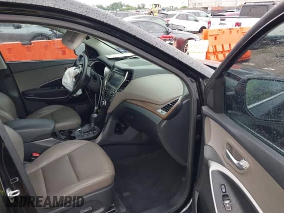 2018 Hyundai Santa Fe Limited Ultimate z VIN KM8SR4HF7JU283016, wystawiony jako IAAI lot #42486596 z przebiegiem 189 849 mil mil oraz . Historia ofert i sprzedaży dostępna na DreamBid. Obrazek 5.