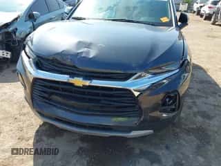 2022 Chevrolet Blazer LT с VIN 3GNKBCR4XNS215435, выставлен на аукционе IAAI как лот 43177351 с пробегом 28 178 миль миль и . История ставок и продаж доступна на DreamBid. Изображение 6.