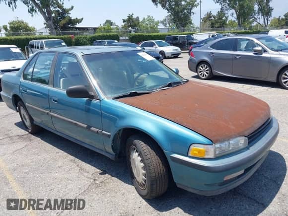 1991 Honda Accord EX z VIN JHMCB7560MC063583, wystawiony jako IAAI lot #42563870 z przebiegiem 226 798 mil mil oraz . Historia ofert i sprzedaży dostępna na DreamBid. Obrazek 1.
