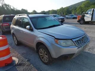 2011 Subaru Forester X Premium z VIN JF2SHADCXBH741354, wystawiony jako IAAI lot #42568062 z przebiegiem 205 768 mil mil oraz . Historia ofert i sprzedaży dostępna na DreamBid. Obrazek 1.