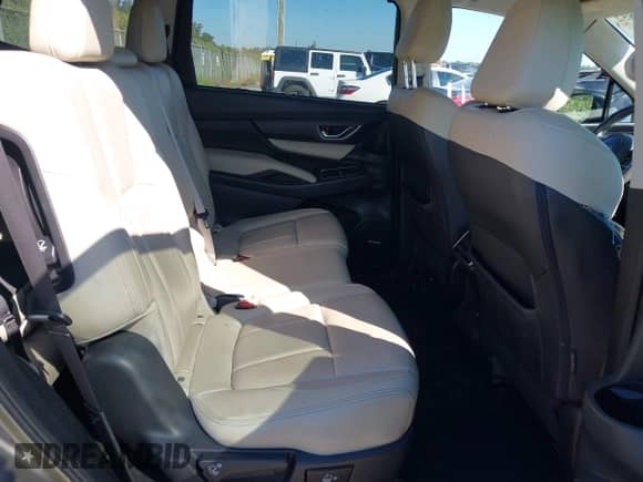 2021 Subaru Ascent Limited z VIN 4S4WMALD1M3442112, wystawiony jako IAAI lot #43413852 z przebiegiem 66 977 mil mil oraz . Historia ofert i sprzedaży dostępna na DreamBid. Obrazek 8.