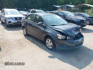 2016 Chevrolet Sonic LS с VIN 1G1JA5SH3G4118685, выставлен на аукционе IAAI как лот 42881168 с пробегом 97 168 миль миль и . История ставок и продаж доступна на DreamBid. Изображение 1.