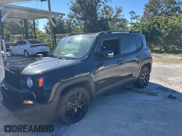 2018 Jeep Renegade Latitude with VIN ZACCJABB6JPG65463, listed as a Copart auction lot 82365444 with 147,703 mi miles and Clean title. Bid and sale history available at DreamBid. Image 2.