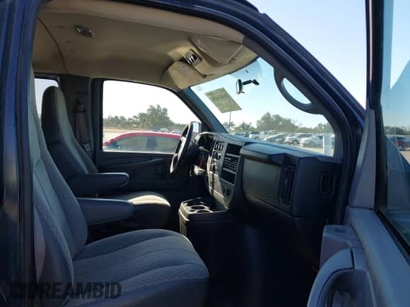 2008 Chevrolet City Express Cargo with VIN 1GNFH154181182390, listed as a IAAI auction lot 41417436 with 116,281 mi miles and . Bid and sale history available at DreamBid. Image 5.